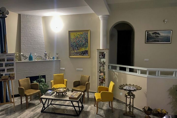 Room 14 of 21