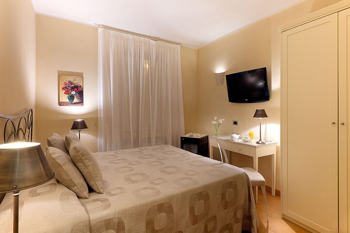 Room 15 of 62