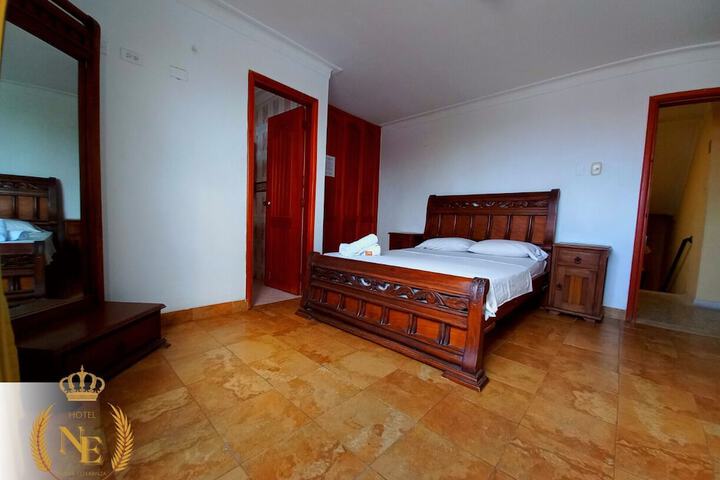 Room 7 of 33