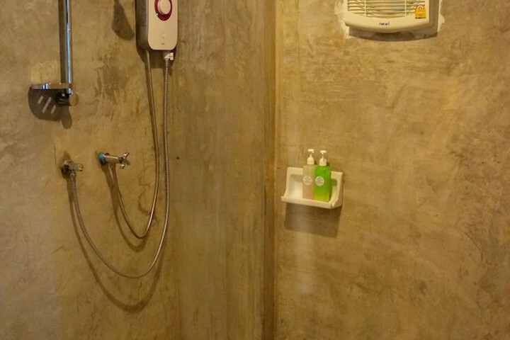 Room 43 of 61
