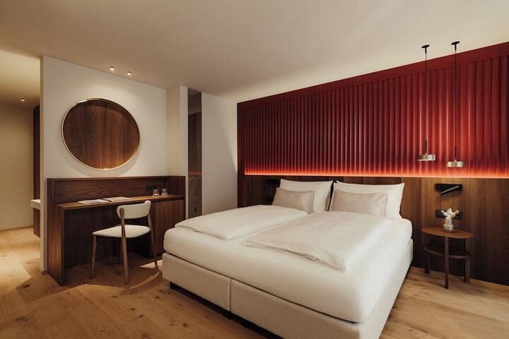 Room 27 of 111