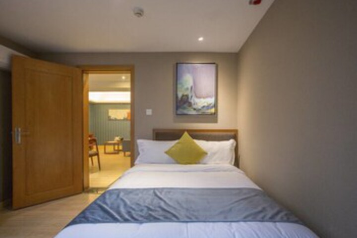 Room 25 of 70