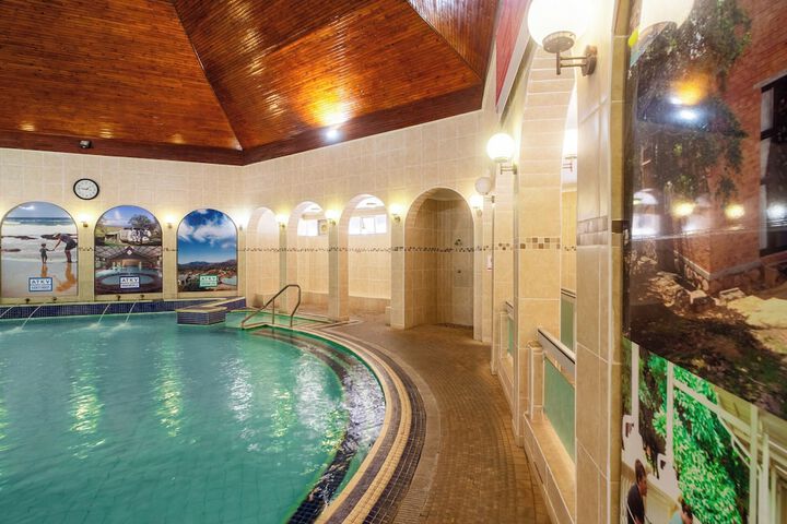 Pool 62 of 121