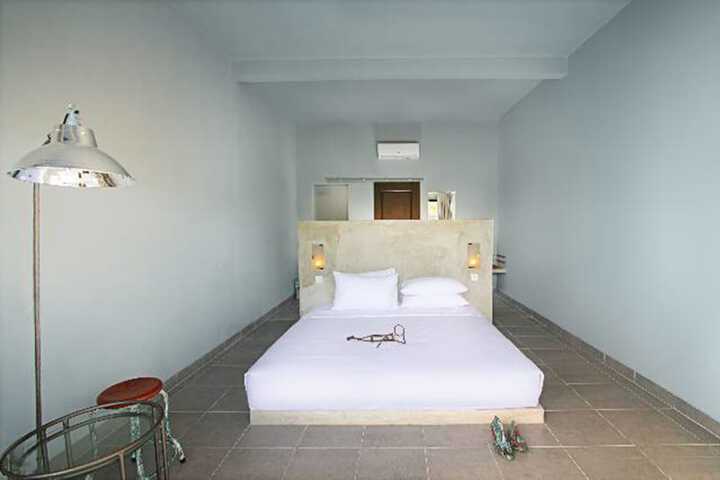 Room 3 of 22