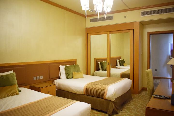 Room 7 of 133