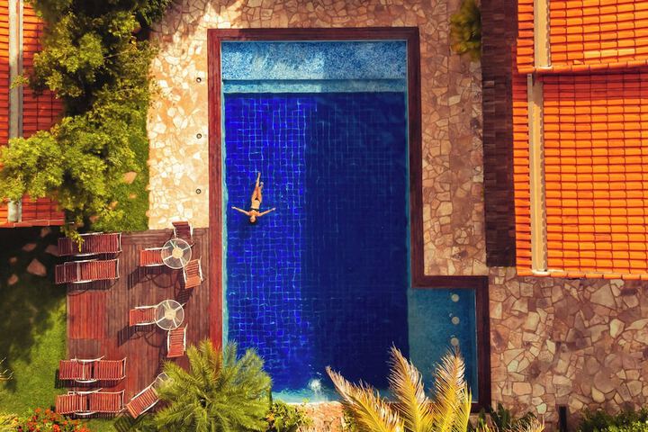 Hotel with Pool