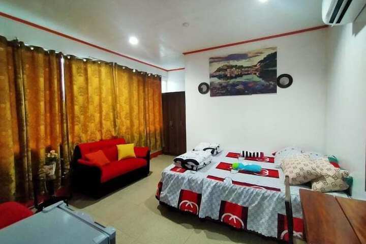 Room 10 of 21