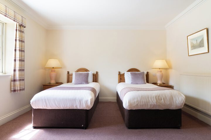 Room 43 of 66