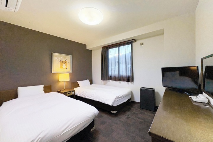 Room 5 of 26