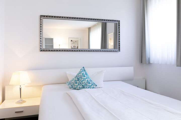 Room 16 of 46