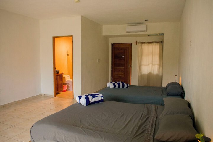 Room 32 of 73