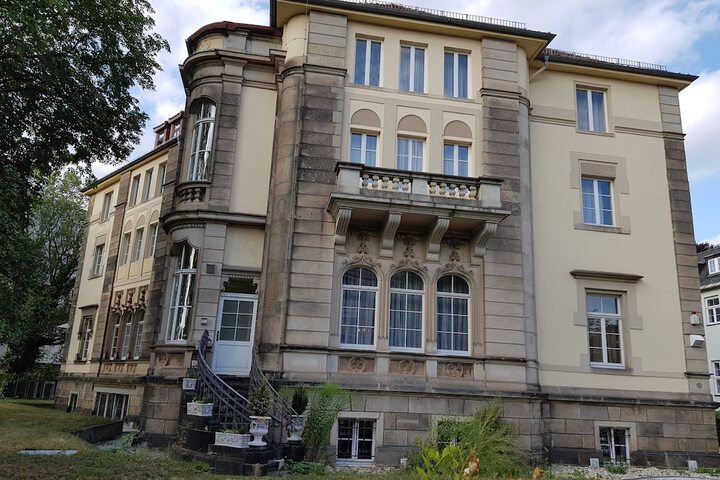 Hotel Exterior 74 of 79