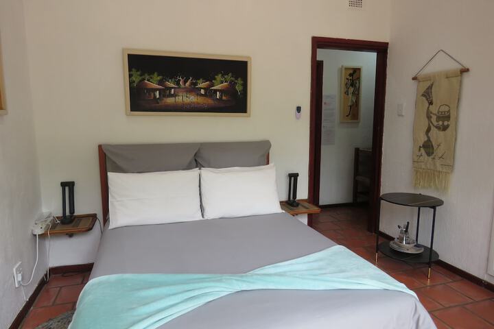 Room 14 of 76