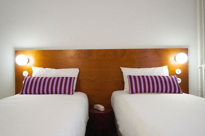 Room 57 of 119