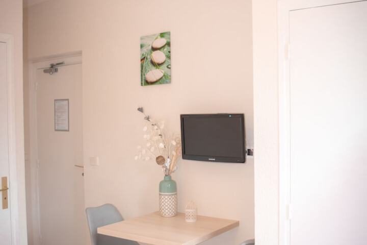 Room 46 of 81