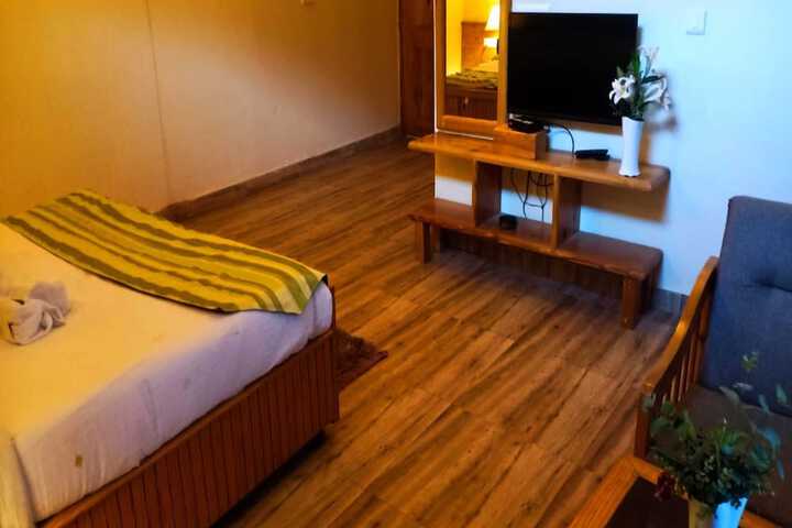 Room 5 of 21