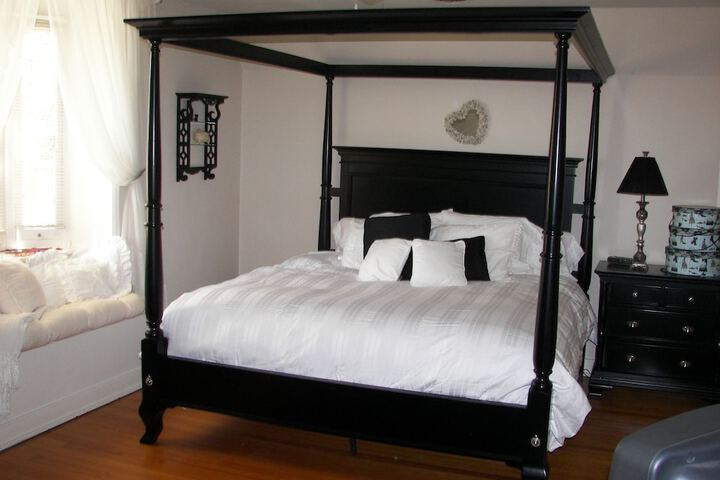 Room 5 of 52
