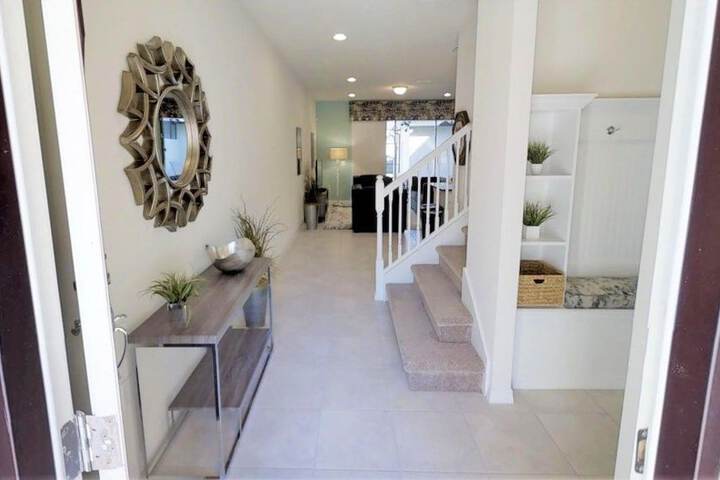 Ballroom/Hall 129 of 144