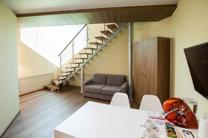Room 15 of 35