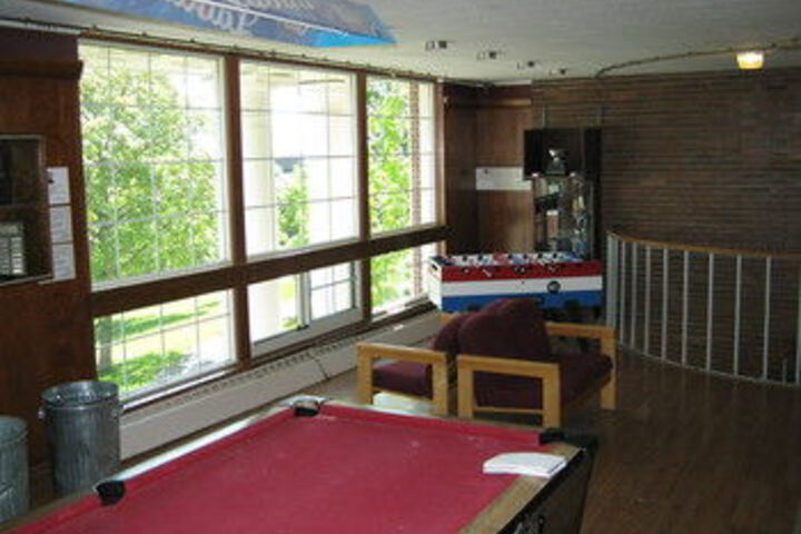 Lounge 9 of 37