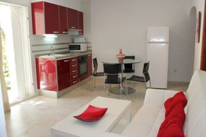 Room 10 of 27