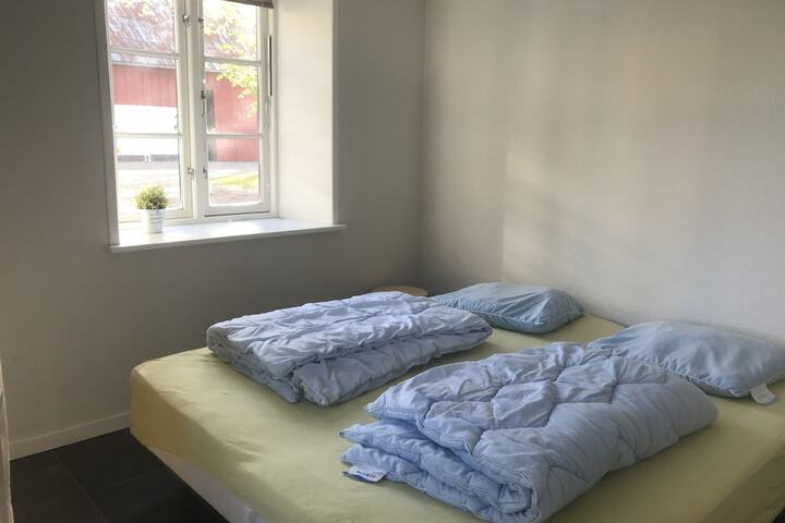 Room 5 of 96