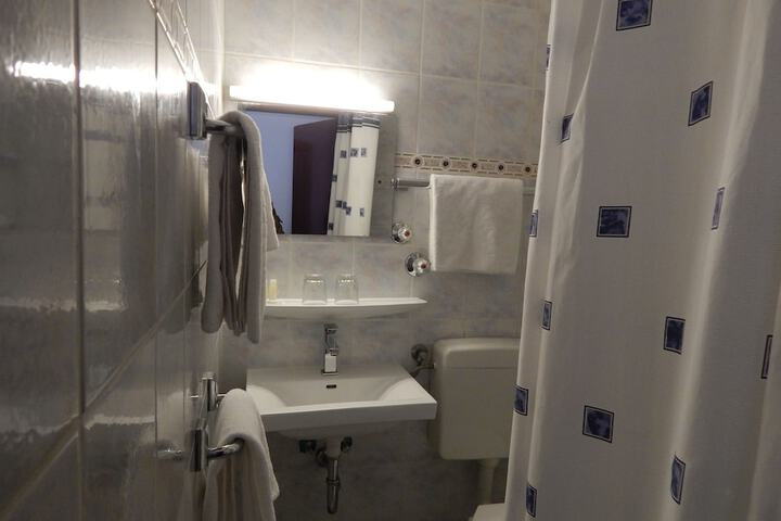 Room 40 of 54