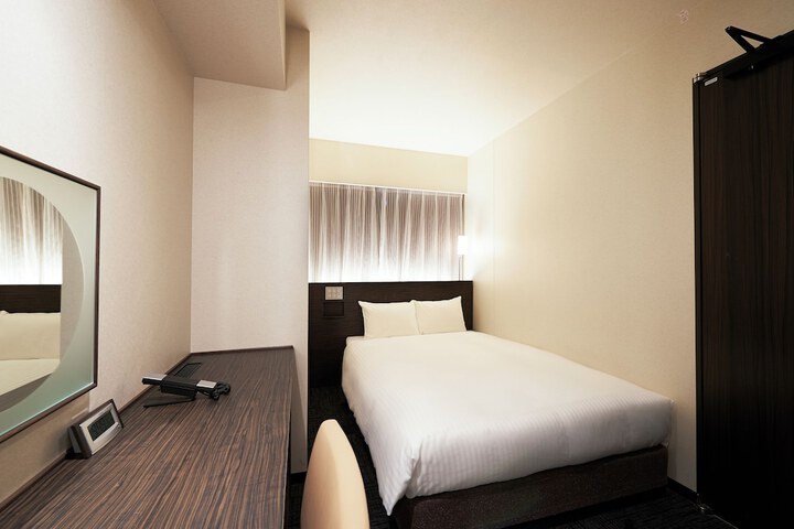 Room 14 of 49