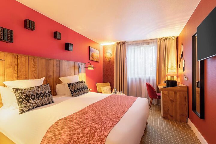 Room 30 of 65
