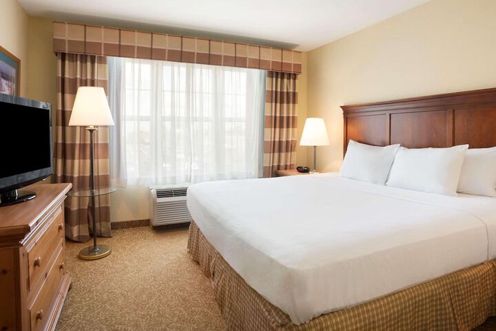1 King Bed Suite (5 of 13)