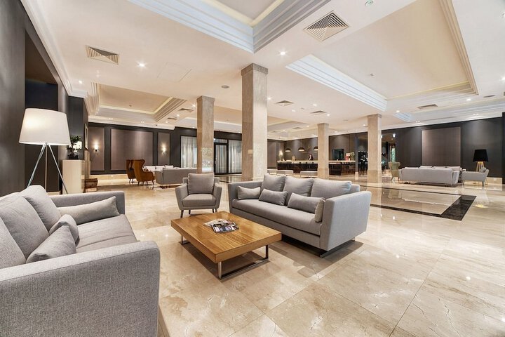 Guest Lobby