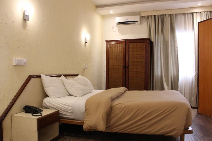Room 14 of 43