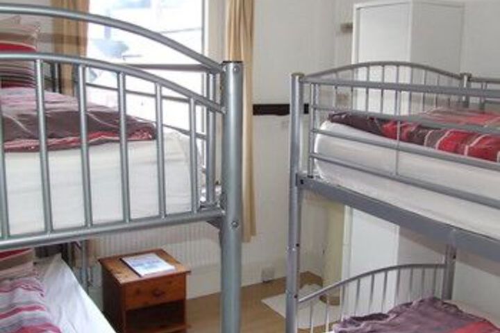 Room 7 of 17