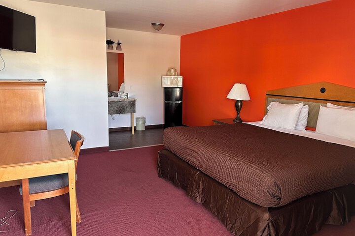 Room 18 of 33