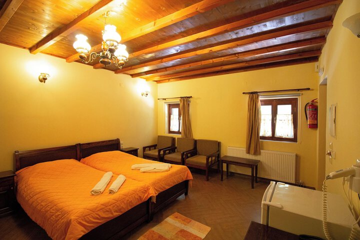 Room 44 of 206