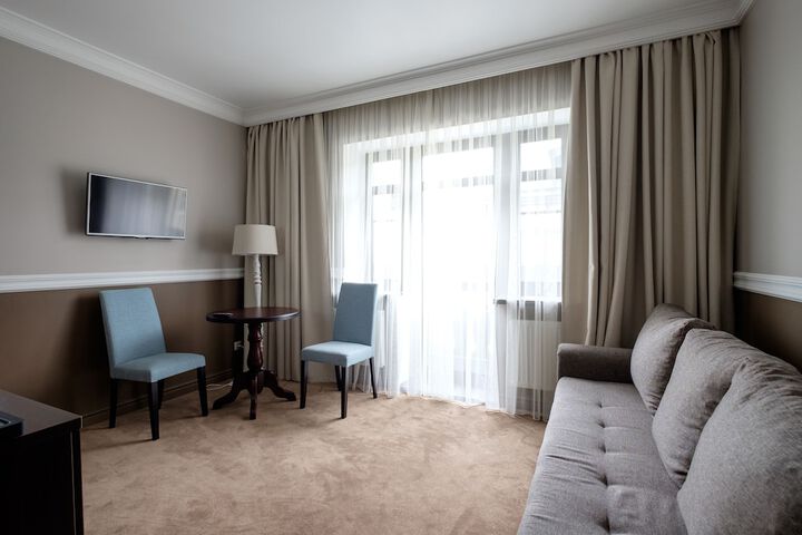 Room 18 of 49