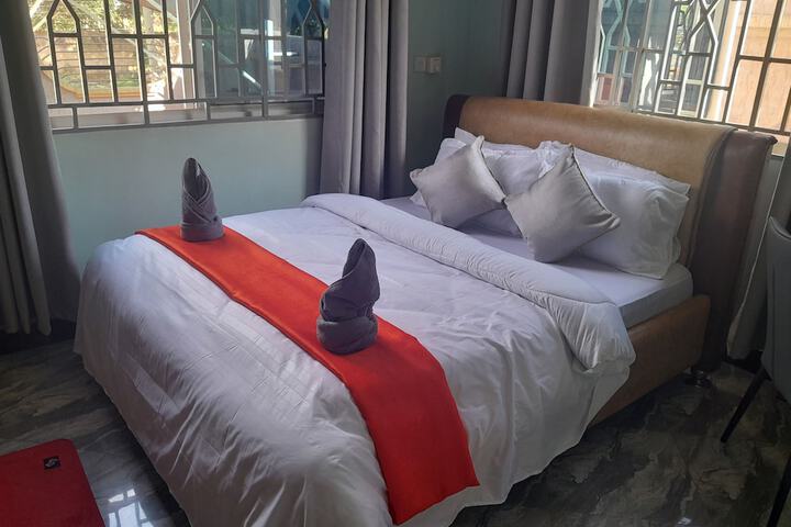 Room 2 of 17
