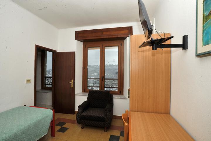 Room 18 of 44