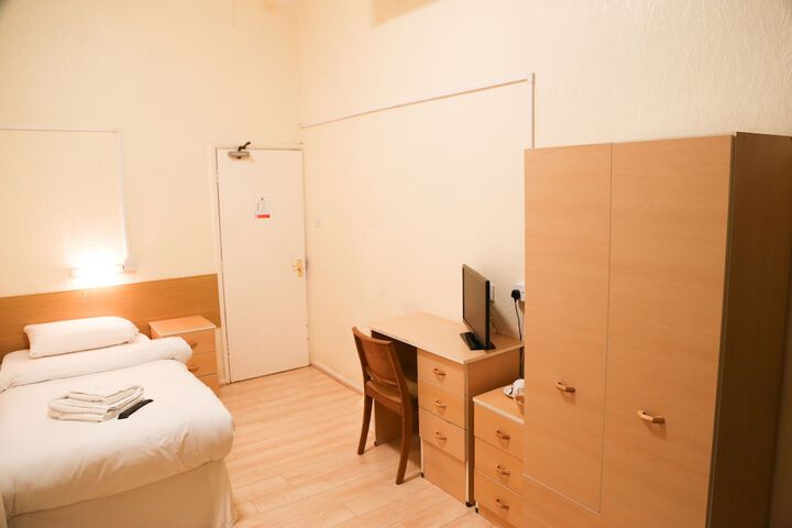 Room 9 of 45