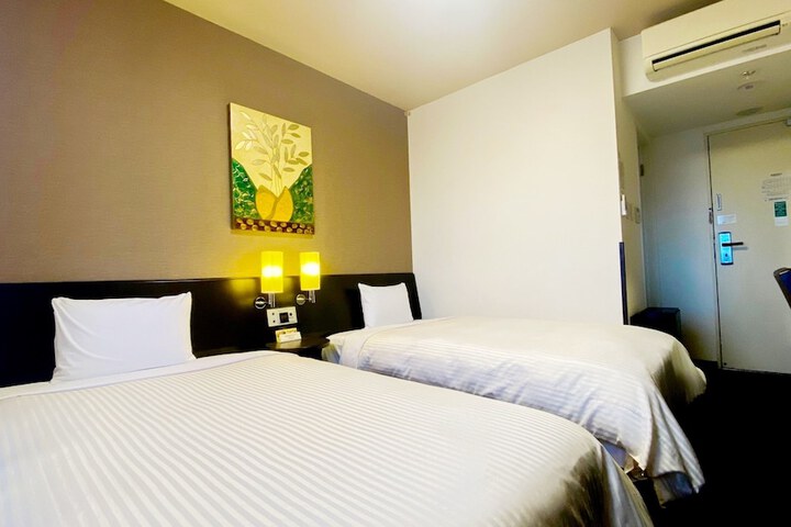 Room 4 of 21
