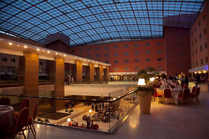 Entrance & Lobby