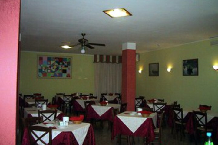 Dining 45 of 47