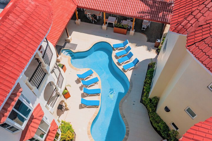 Pool 80 of 127