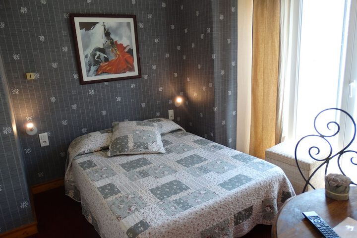 Room 10 of 70