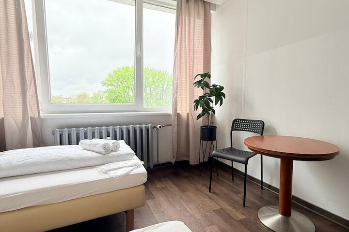 Room 108 of 150