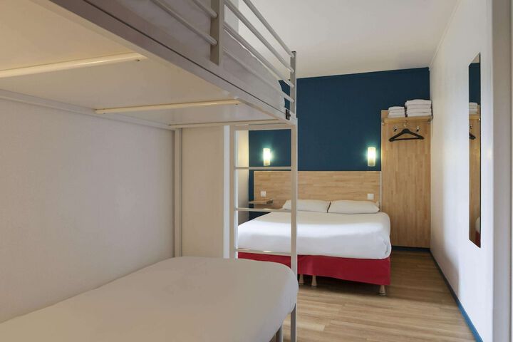 Room 13 of 46