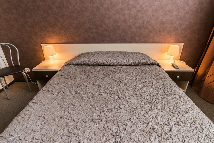Room 28 of 122