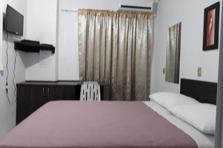 Room 10 of 41