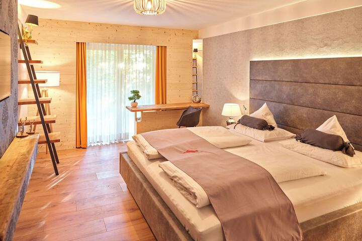 Room 26 of 75