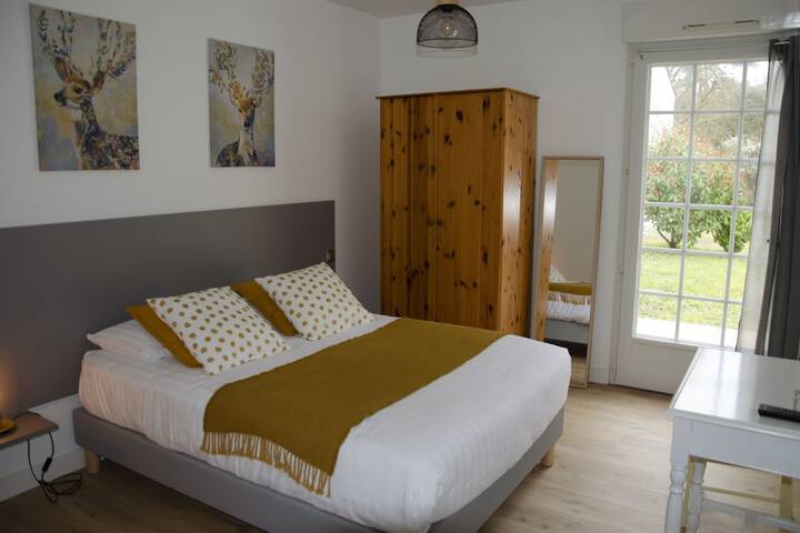Room 3 of 28